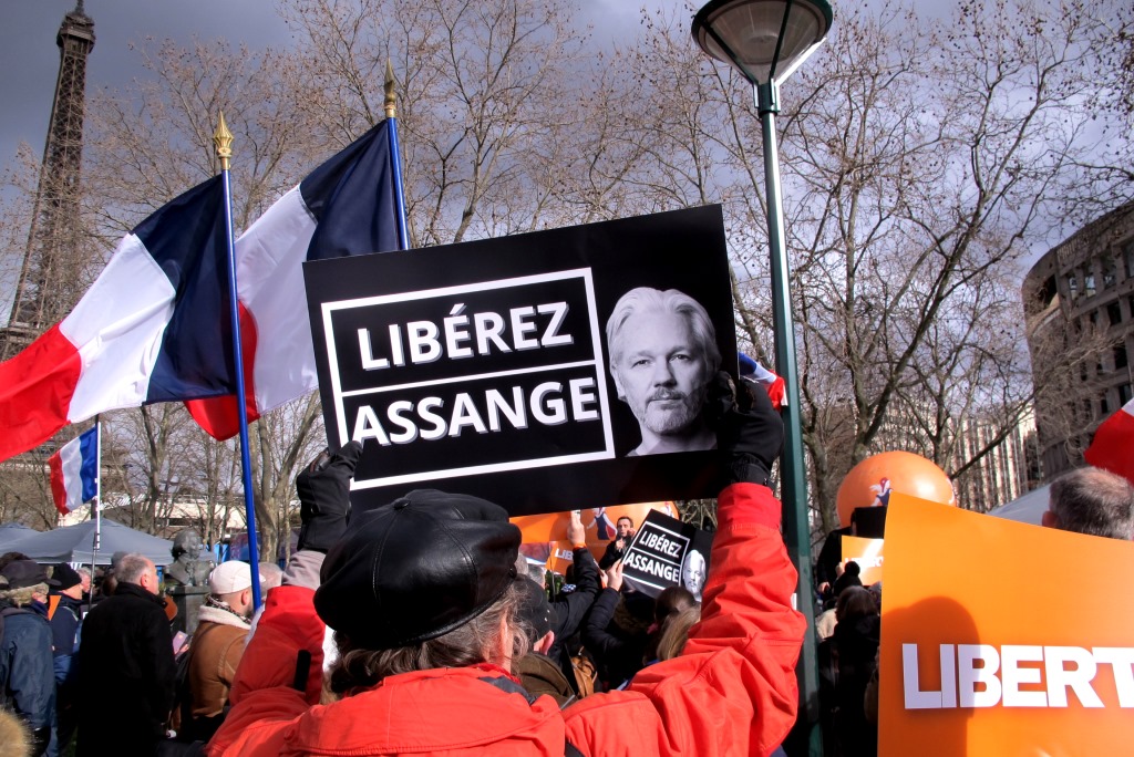 julian assange